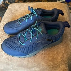 The North Face kids hiking/winter shoes